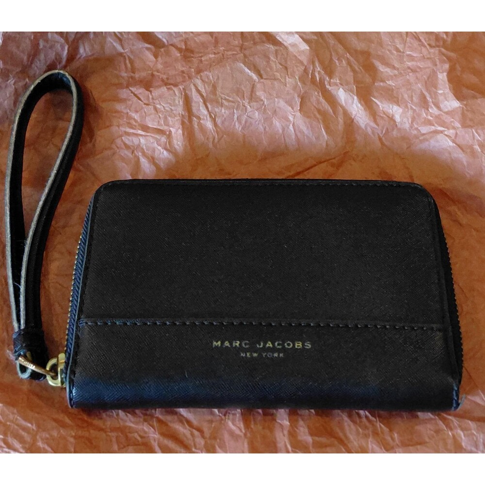 New  Marc jacobs NY black Saffiano pebbled leather wristlet wallet, Giftable - Picture 3 of 8